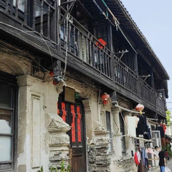 广岛原子弹爆炸，女子距爆心300米却活了下来，是幸运还是不幸？